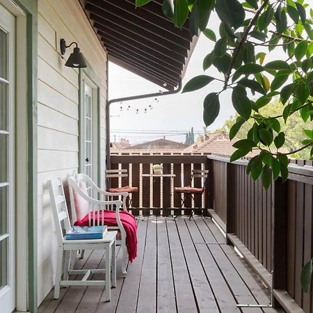 Take It Easy On The Porch In A Hollywood Hideaway Villa Los Angeles Ngoại thất bức ảnh