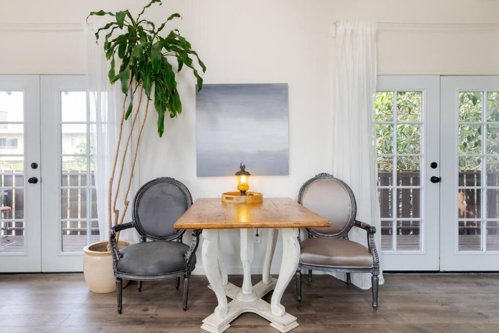 Take It Easy On The Porch In A Hollywood Hideaway Villa Los Angeles Ngoại thất bức ảnh